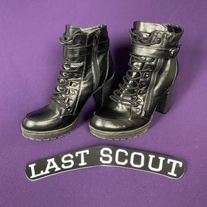 G by GUESS Grazzy Lace-Up Booties Sz 9